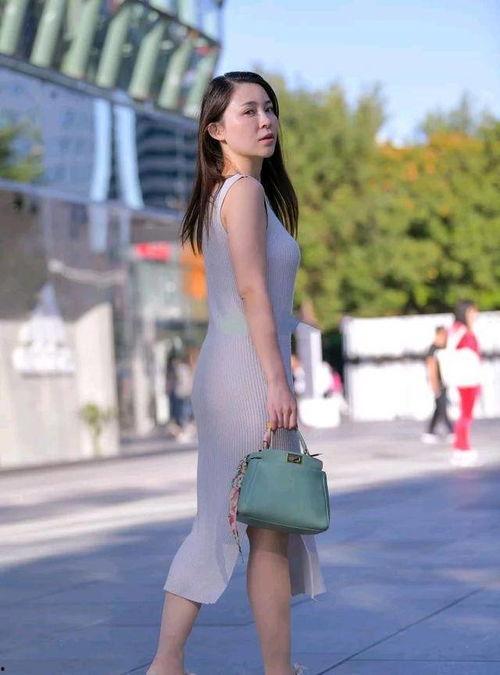 明星网红小姐姐跳舞,网红小姐姐的动感舞姿惊艳呈现