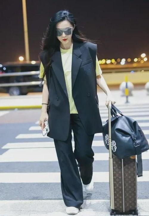 明星网红穿马甲照片,时尚与隐私的巧妙平衡