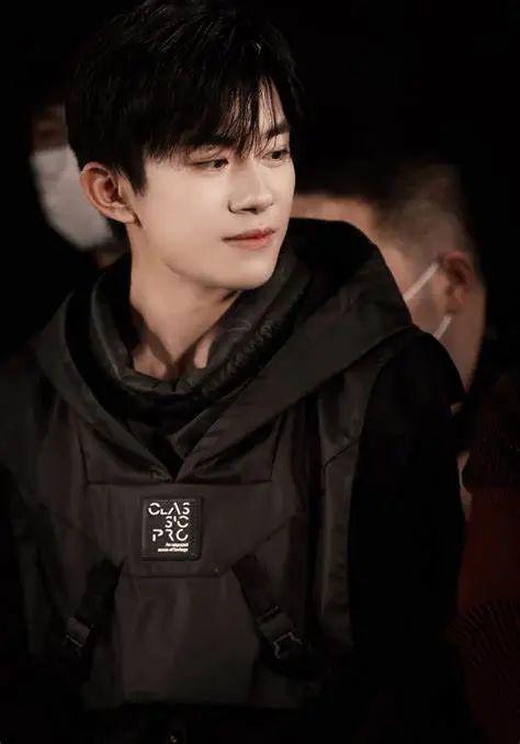 爆料吃瓜刘亦菲曾轶可,娱乐圈的瓜田奇遇