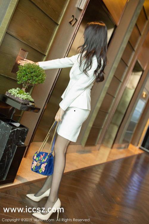 吃瓜最新事件爆料黑丝,吃瓜群众热议，黑丝事件背后真相曝光！