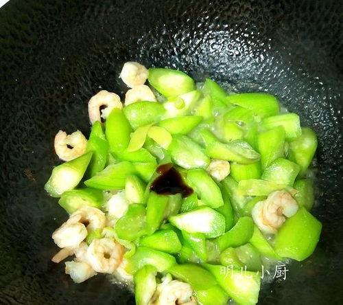 抹了黑小瓜能一起吃吧,美味共享新体验