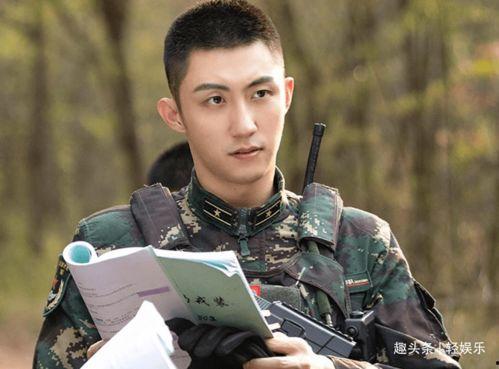 明星网红遇到军人视频,明星网红与军人的温馨互动瞬间