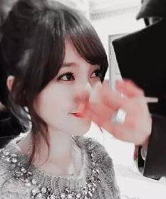 转型明星网红有哪些,揭秘明星网红的崛起与蜕变