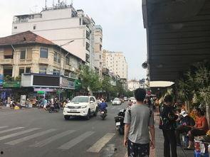 五一今日吃瓜兰州老街,尽享瓜果飘香时光