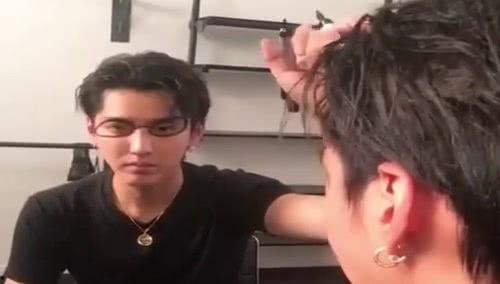 明星网红bgm抖音,明星网红背景音乐背后的故事