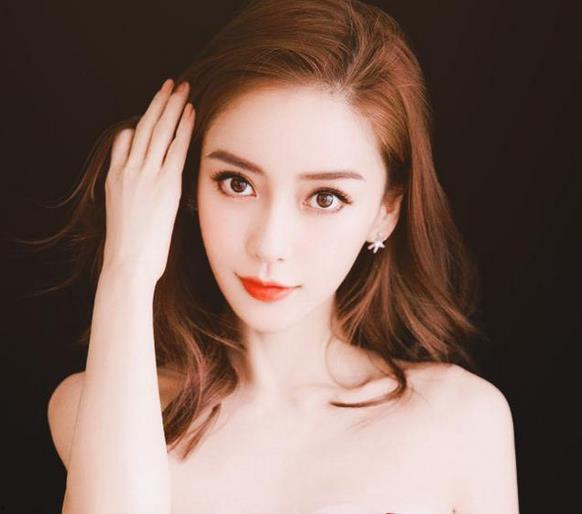 闺蜜女明星网红,跨界融合的璀璨星途揭秘”