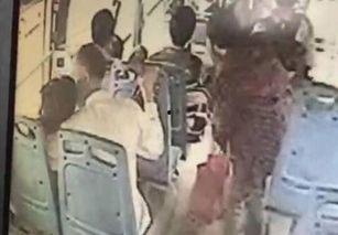 黑钻老头吃瓜看视频,吃瓜看视频，乐享晚年生活